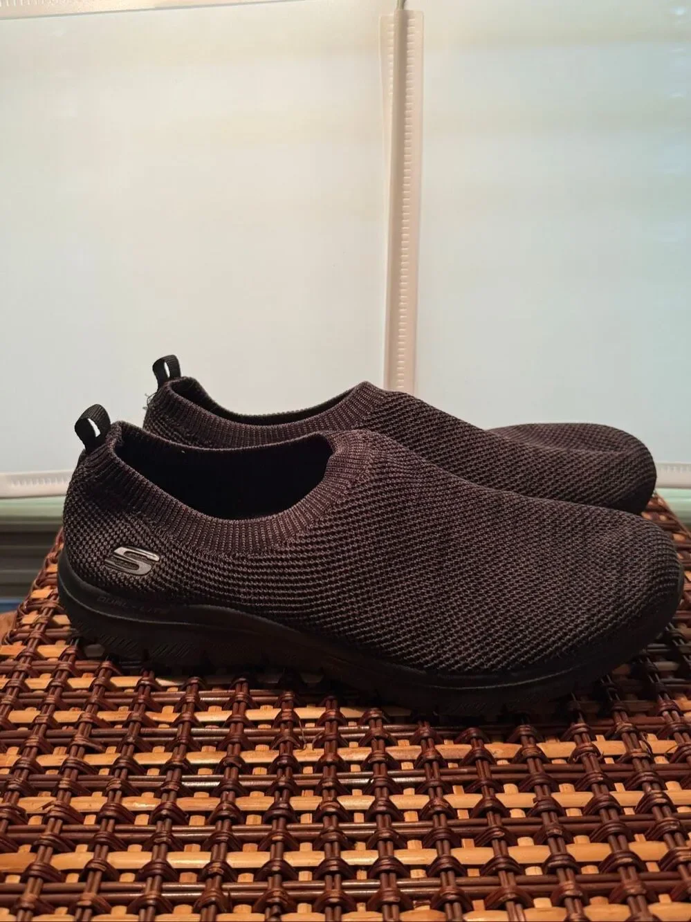 Skechers Memory Foam 12555TX Gray Knit Slip-On Comfort Womens sz 11